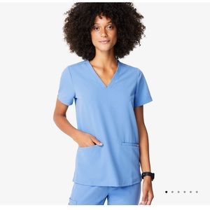 NWOT Ceil Blue Casma FIGS Top